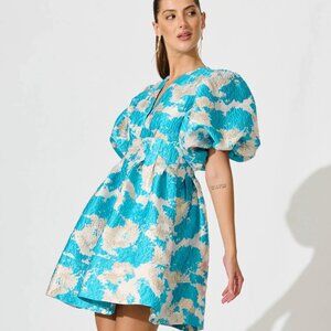 Elegant Blue and Cream Puff Sleeve Mini Dress